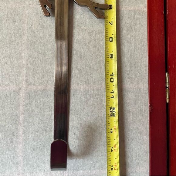 Bronze Wreath Holder for Doors with Reindeer Decoration - Picture 9 of 9